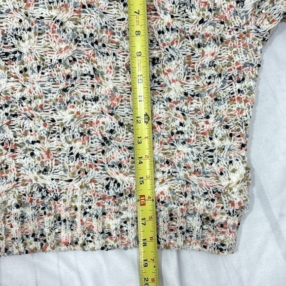 Moon and Madison pull over Sweater size Medium - Picture 8 of 10